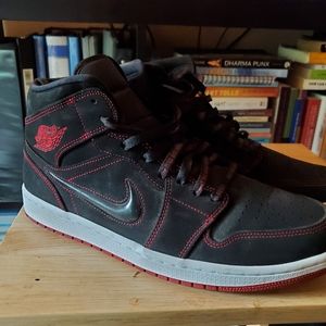 Air Jordan "Fearless" - sz 11.5 - Xtra red laces